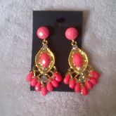 Brinco Pedras e Strass Coral